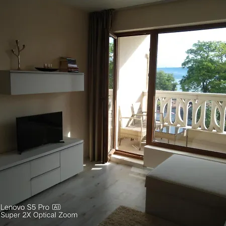 Sunrise Apartment Sea View Apartamento *